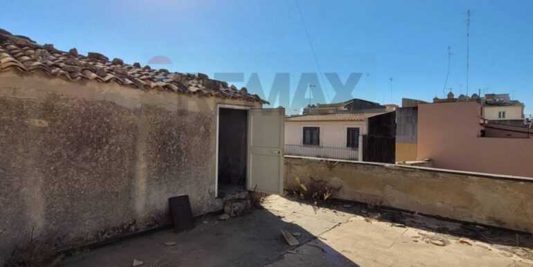 20251124112519-1002919-15