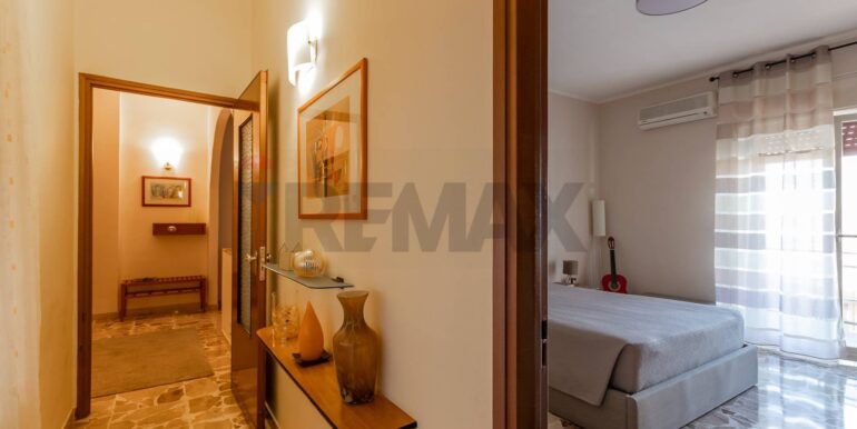 20251124115156-999356-12