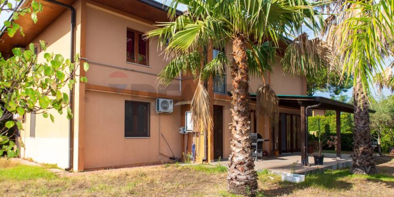 20251125114853-1003444-6