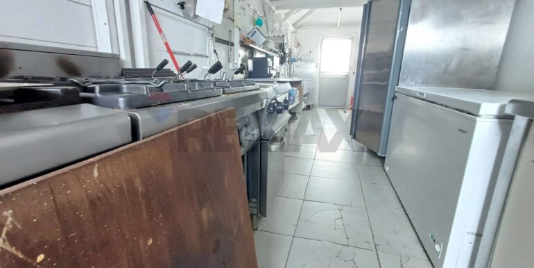 20251125190504-1003589-12