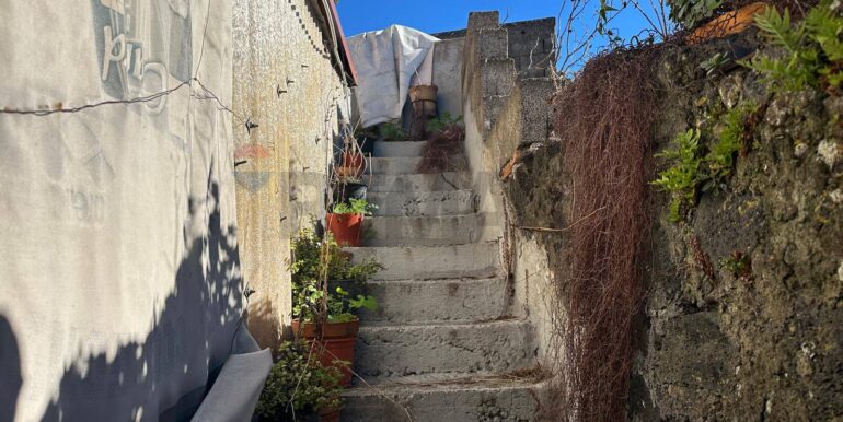 20251125192249-1001437-5