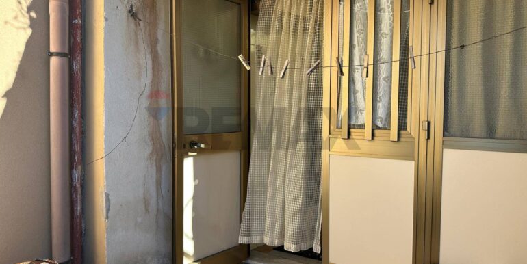 20251125192255-1001437-7