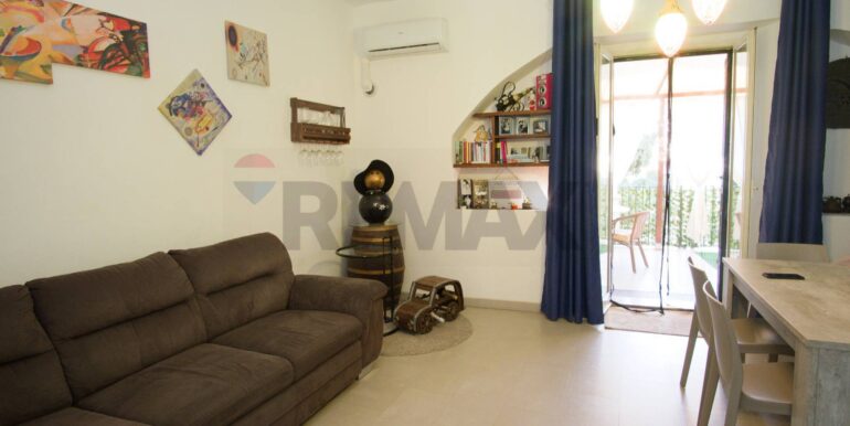 20251126110113-998803-11