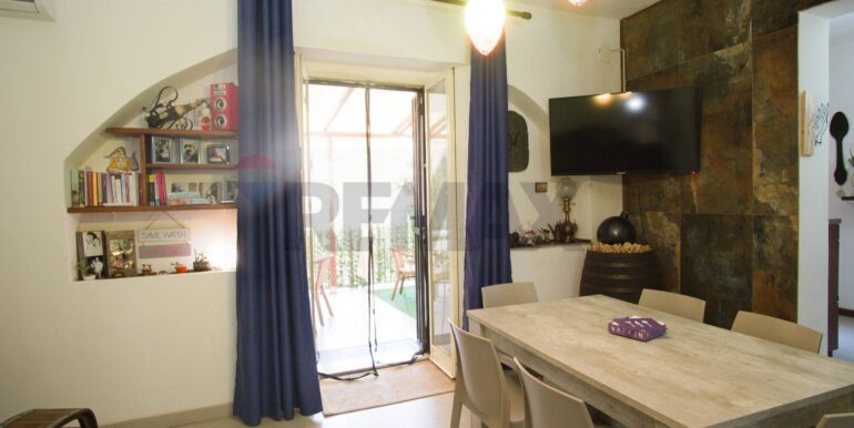 20251126110116-998803-12