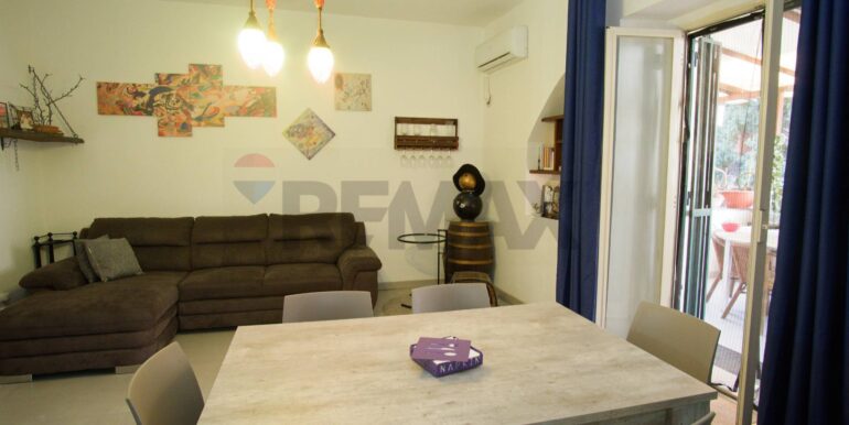 20251126110137-998803-18