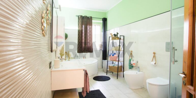 20251126110221-998803-31