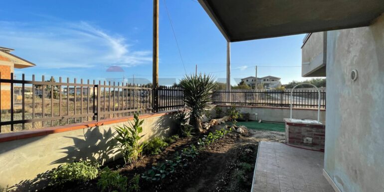 20251126120218-1003854-6