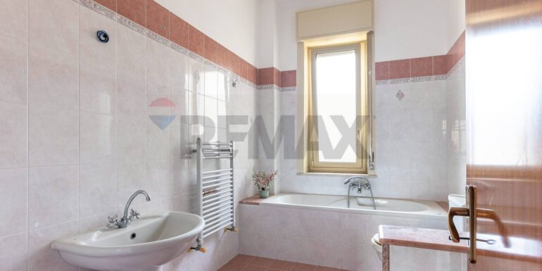 20251126174827-1003928-23