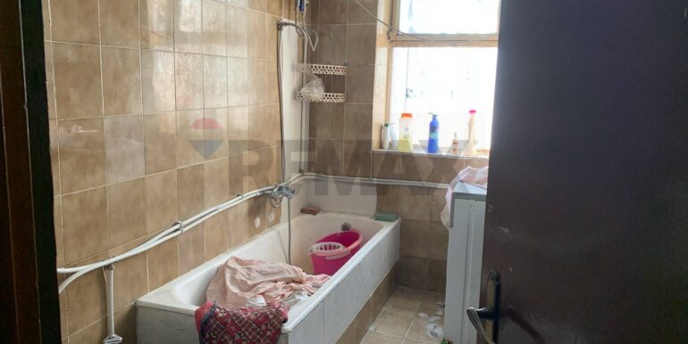 20251126190019-1003973-9