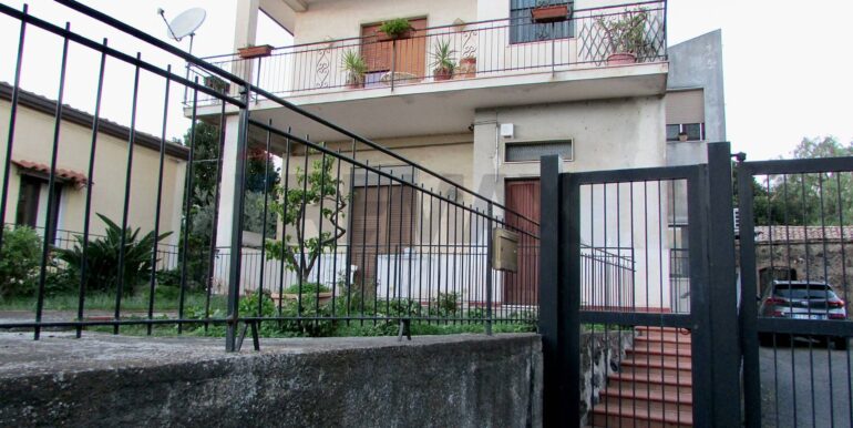 20251126192456-1002316-40