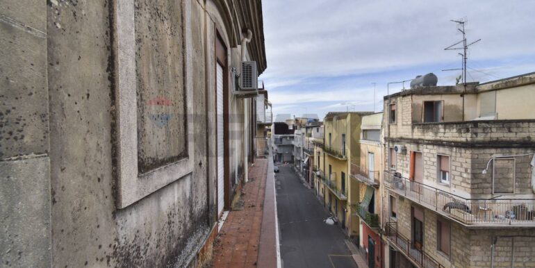 20251127173456-998919-4