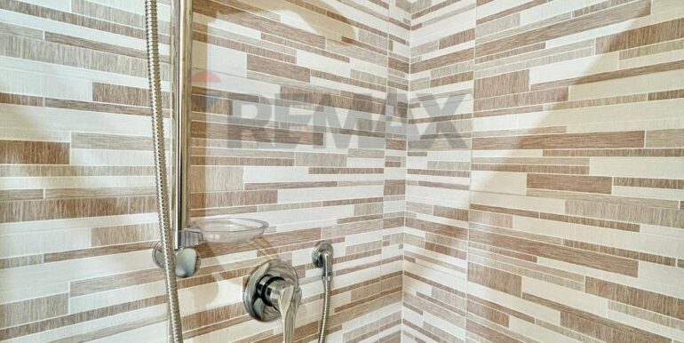 20251128103803-1004297-7