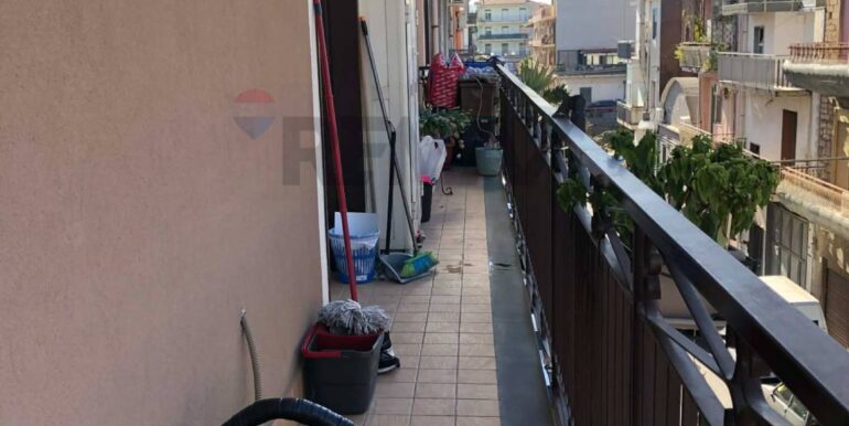 20251128115749-1004278-3