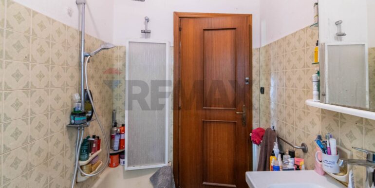 20251128125659-1005045-9