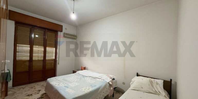 20251128165439-1005405-8