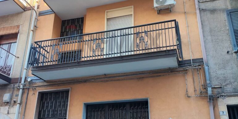 20251128192449-1001303-2