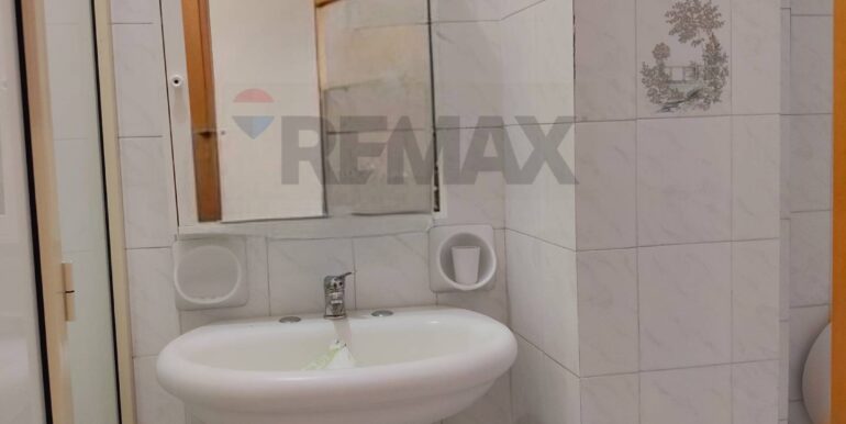 20251128192505-1001303-8