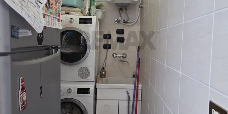 20251128194015-1005468-1