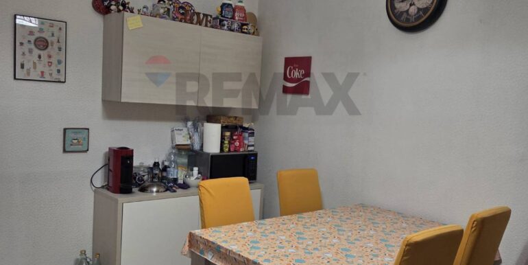 20251128194044-1005468-8