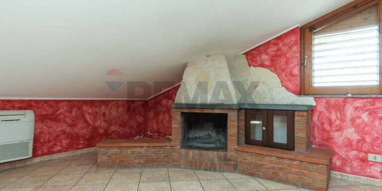 20251201114243-1005676-4