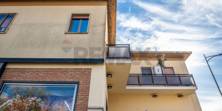 20251201151603-1000442-18