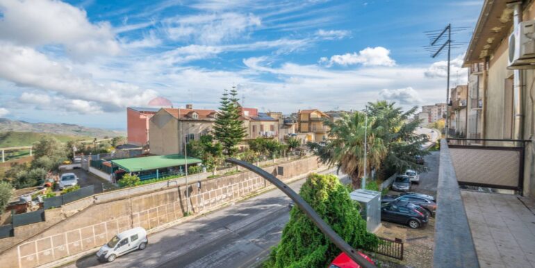 20251201151636-1000442-23