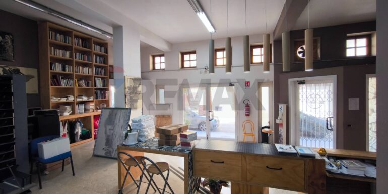 20251201194535-1005842-16