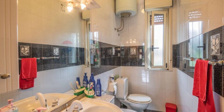 2025120194200-1005353-13