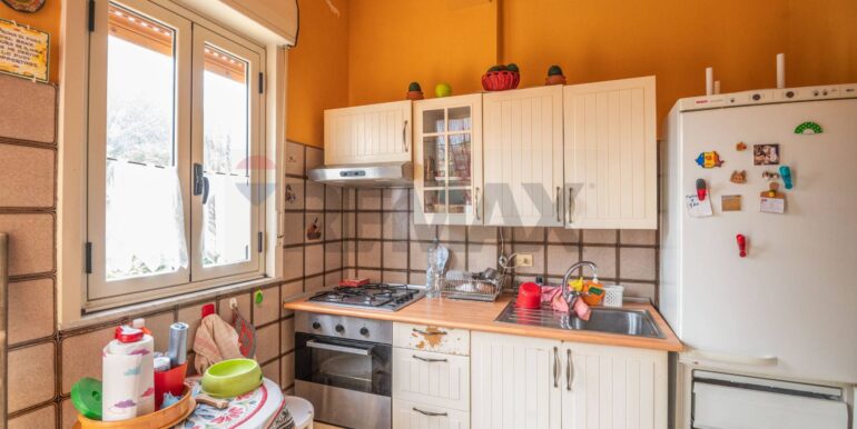 2025120194215-1005353-18