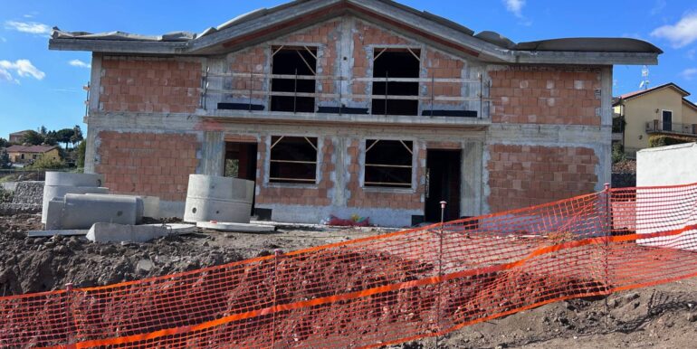 2025120194924-919296-89