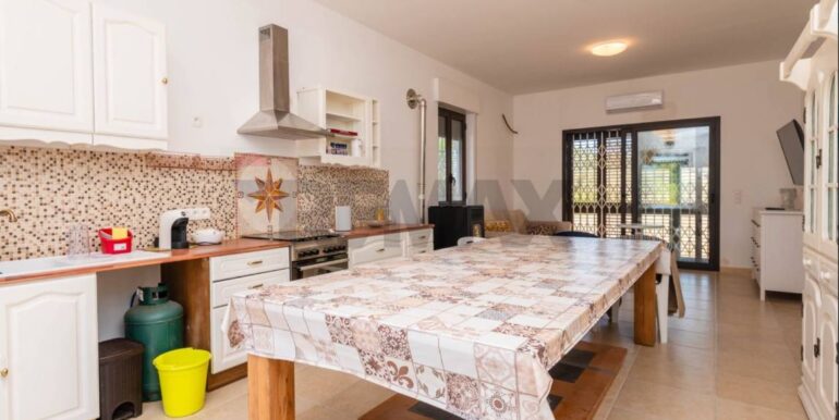 20251202114337-1005907-4