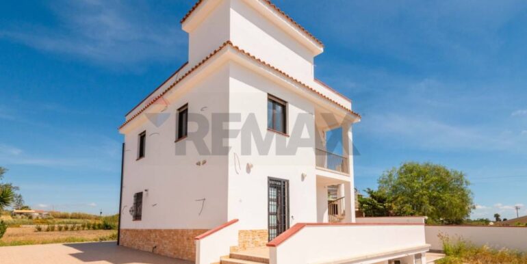 20251202120949-1005926-2