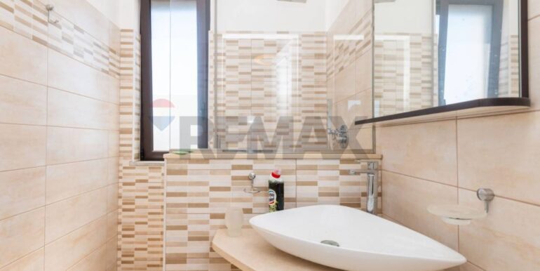 20251202120955-1005926-5