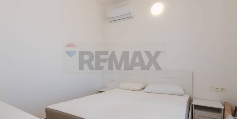 20251202120958-1005926-7