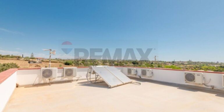 20251202120959-1005926-8