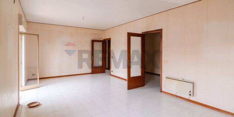 20251202180028-1006055-7