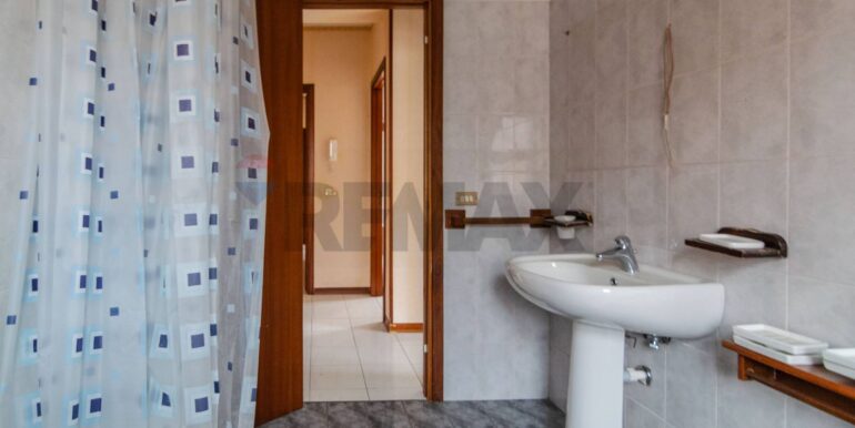 20251202180110-1006055-15