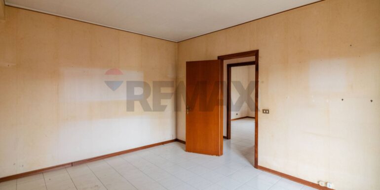 20251202180208-1006055-32