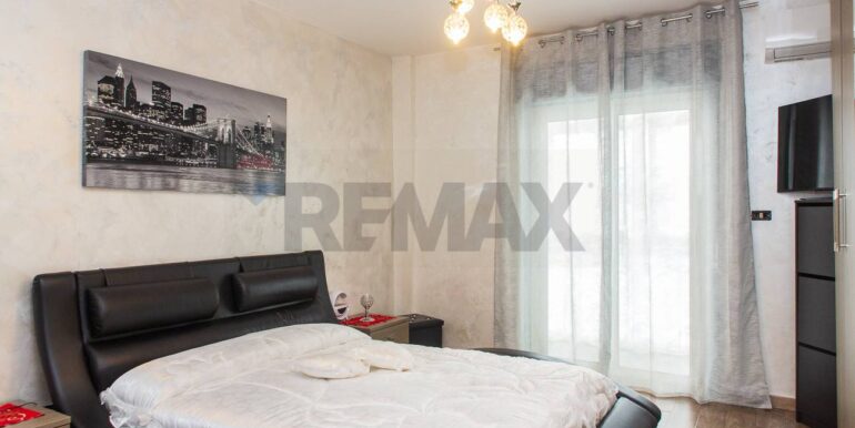 20251202195558-1006075-12