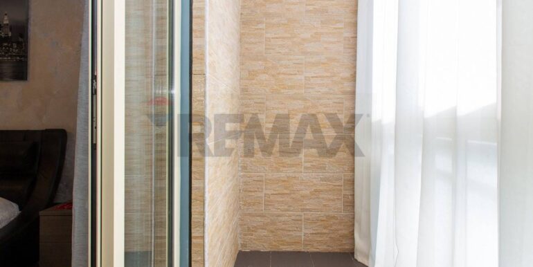 20251202195606-1006075-14