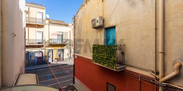 2025120281222-1005863-7