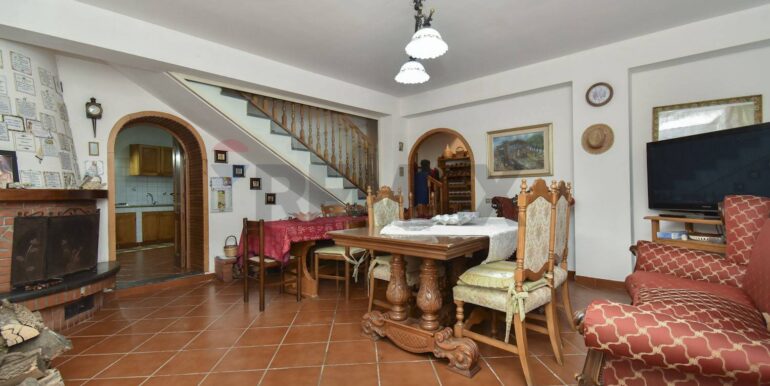 20251203175247-1006208-2