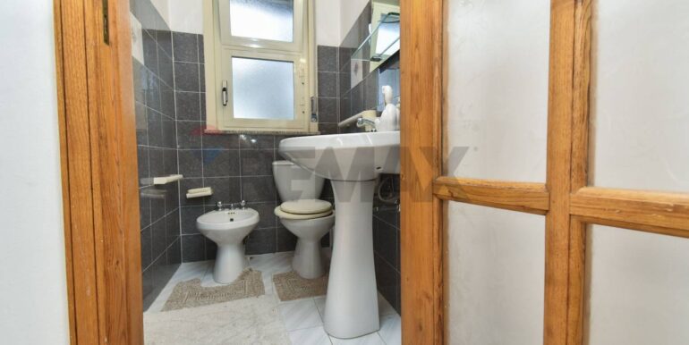 20251203175252-1006208-4