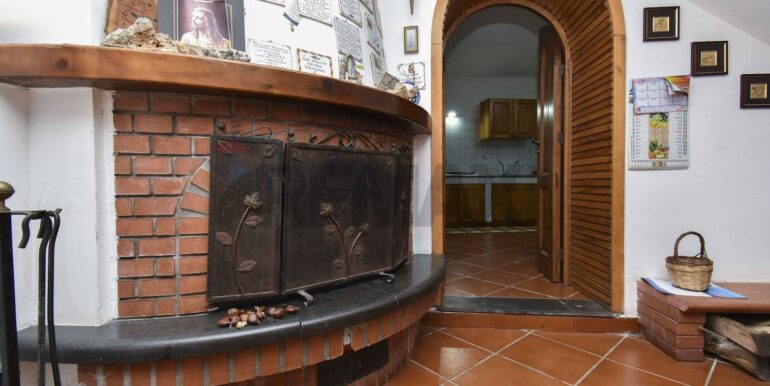 20251203175259-1006208-7