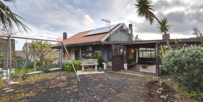 20251203175339-1006208-23