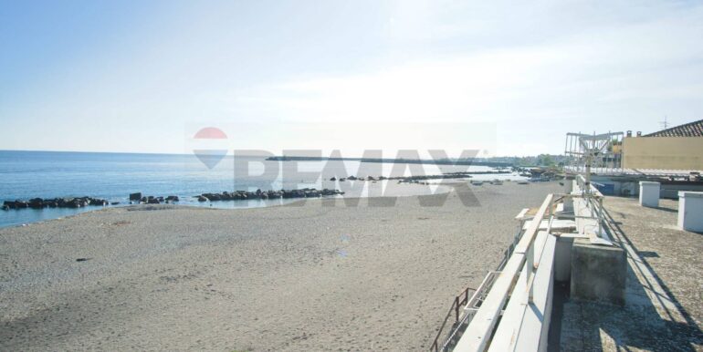 2025120344325-998786-47