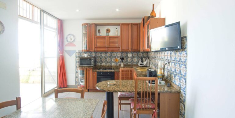 2025120344440-998786-69