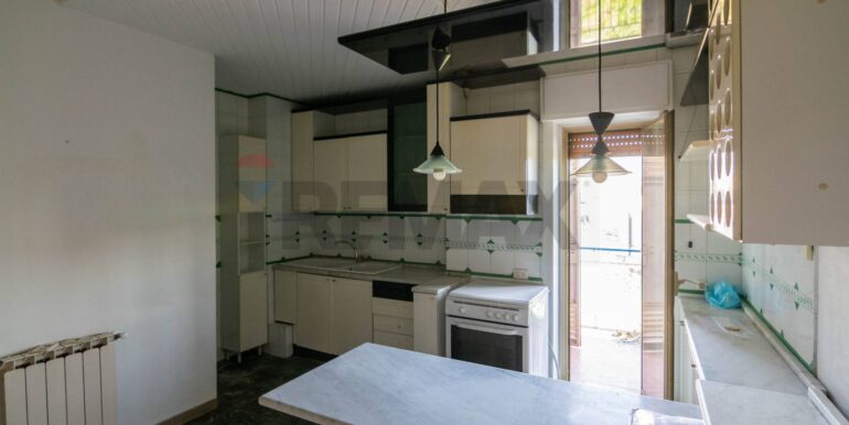 2025120394540-1003403-13