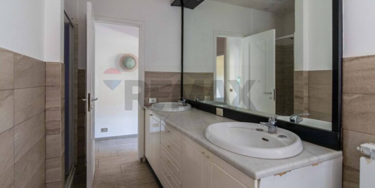 2025120394629-1003403-30