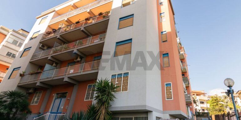 2025120394648-1003403-37